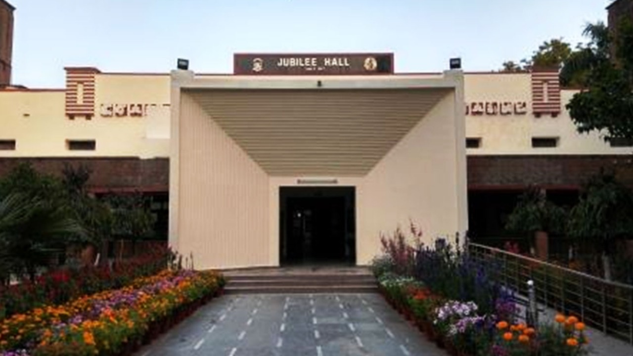 Plea in Delhi High Court by Gen. Secy. of Jubilee Hall Student Union (DU) alleging arbitrary eviction & derecognition of his post Plea in Delhi High Court by Gen. Secy. of Jubilee Hall Student Union (DU) alleging arbitrary eviction & derecognition of his post